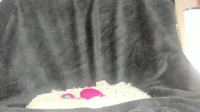 Naughtylov3's Live XXX Chat