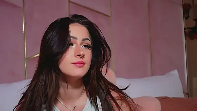 LucyLextonXn Live XXX chat