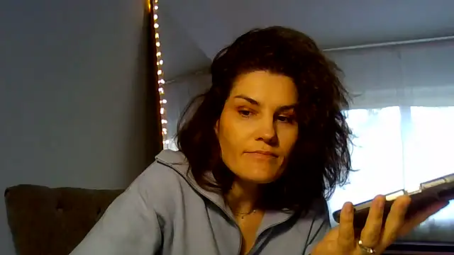 Ms-Lust1-'s Live XXX Chat