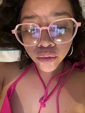 Show de Vivi_Kvsh na webcam