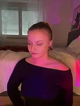 CherryyCheeks' Live XXX Chat