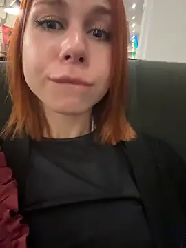 RosieSecret Adlı Modelin Canlı XXX Sohbeti