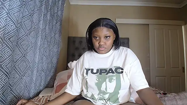 nanababe1 Adlı Modelin Canlı XXX Sohbeti