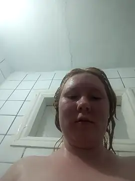 MiaKissy Chat XXX live