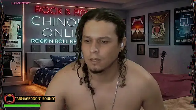 Pokazy przed kamerką – chino_roz