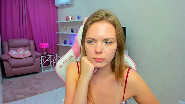 Strawberrye Live XXX-Chat