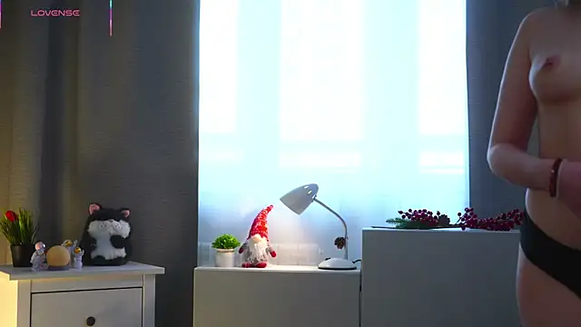 LorettaGladman live XXX chat