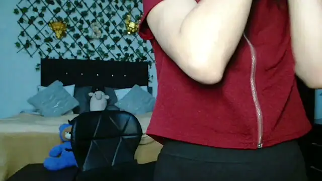 XXX chat uživo modela Dama_Scarlata18