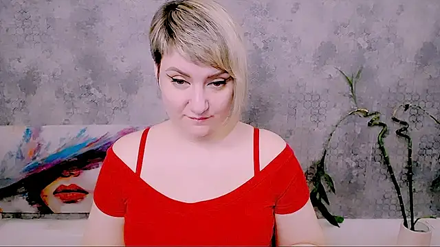 XXX chat uživo modela Djullia