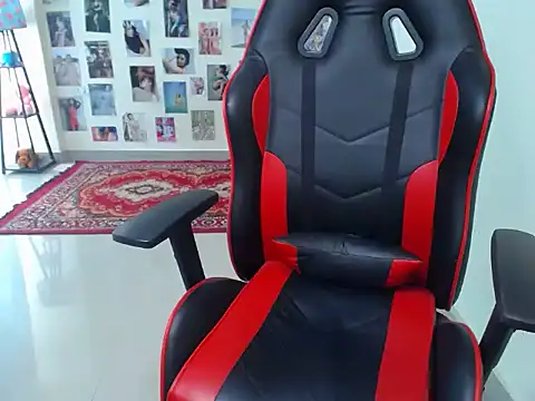 sweety_gaur: διαδικτυακό σόου στην κάμερα