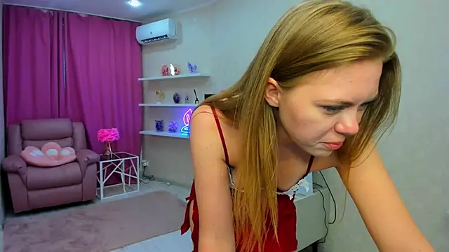 Strawberrye Live XXX-Chat