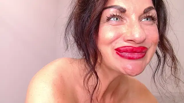 ms_afrodita's Live XXX Chat