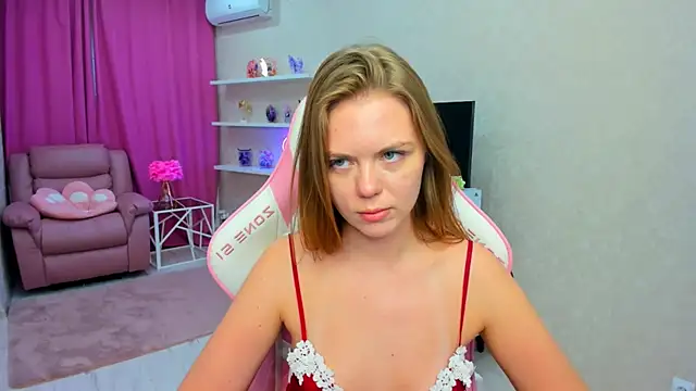 Strawberrye 现场XXX聊天