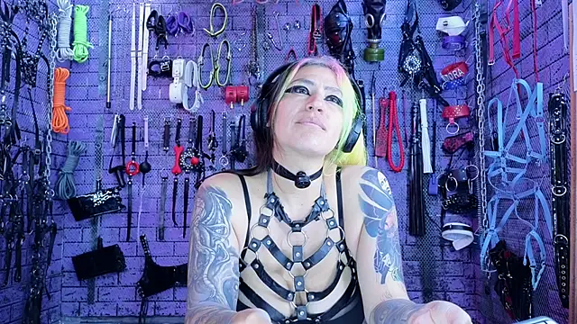 PANDORANEZZ – Live XXX-chat