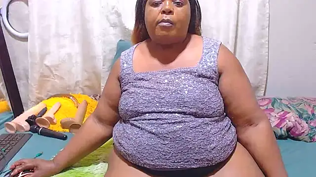 MatureBootyBabe4Uxx's Live XXX Chat