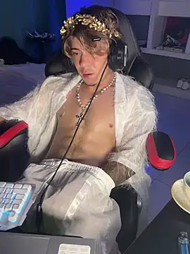 AngelLatinBoy 网络视讯表演