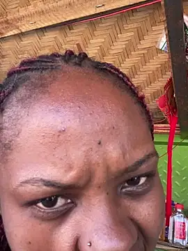 Dellah27 Chat XXX in diretta