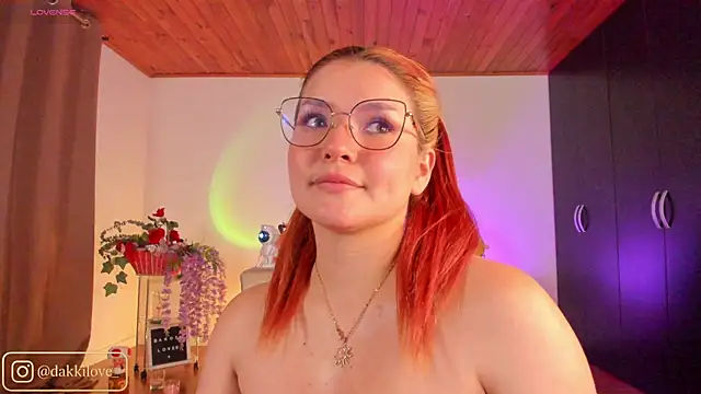 Chat XXX en directo de DAKOTA_LOVEE