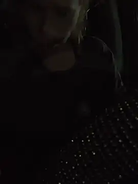 RagingRebecca Adlı Modelin Canlı XXX Sohbeti