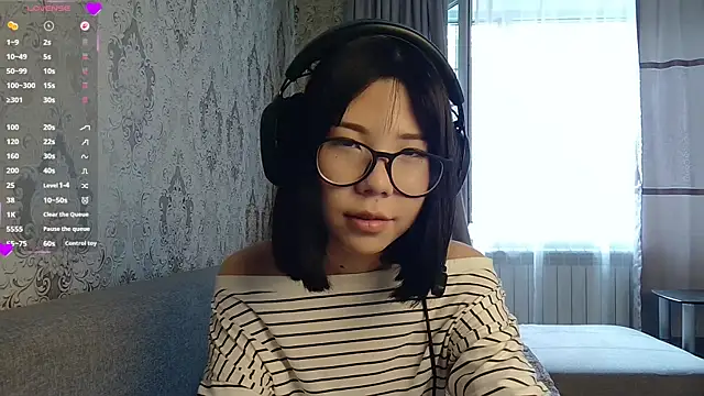 AprilOnilll 网络视讯表演