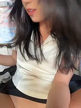 Chat XXX en directo de kara-tt