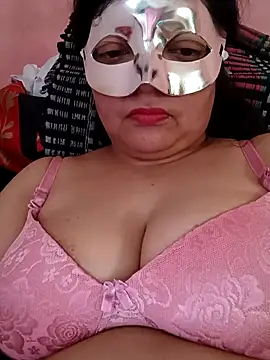 Gujju_bhabhi69 Adlı Modelin Canlı XXX Sohbeti