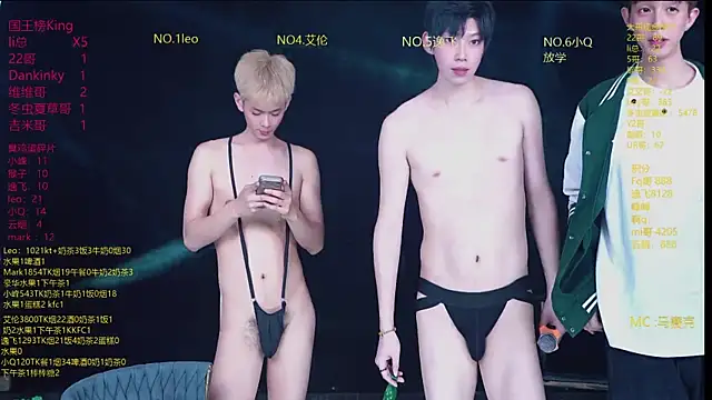 AAA-winner élő XXX-chatje