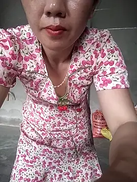 Bianca_Nina Pertunjukan Webcam