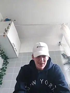 XXX chat uživo modela Toyjungee