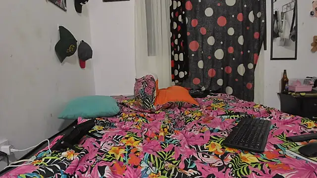 Rihanna_hotx's Webcam Show