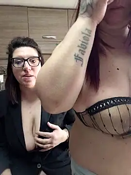 SinfulMarkedQueens 网络视讯表演