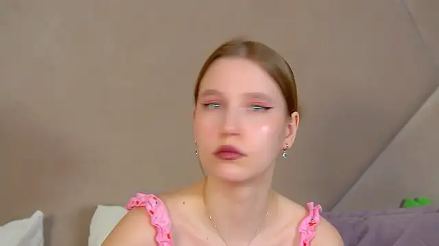 LiliLinn Chat XXX in diretta