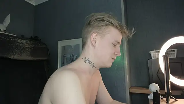 AlexxSweet Adlı Modelin Canlı XXX Sohbeti