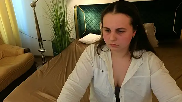 Онлайн чат XXX MikaFoxy