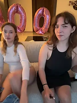 Nura_n_Sarahのウェブカメラショー