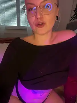 دردشة CherryyCheeks الجنسية المباشرة