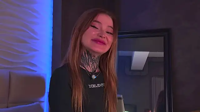 AriWild: онлайн-секс-чат