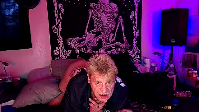 whitehole4bbc252: вебкам-шоу