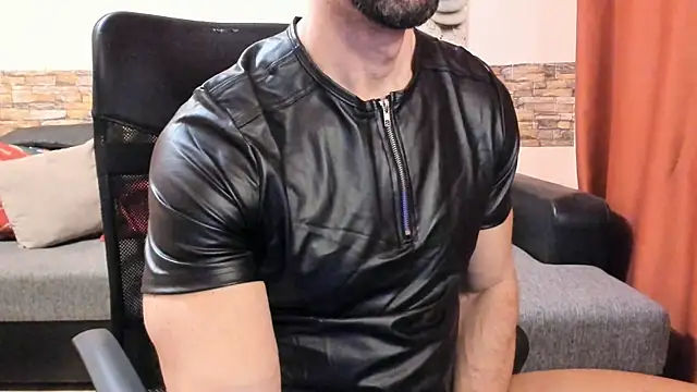 HotHunkTrainer 现场XXX聊天