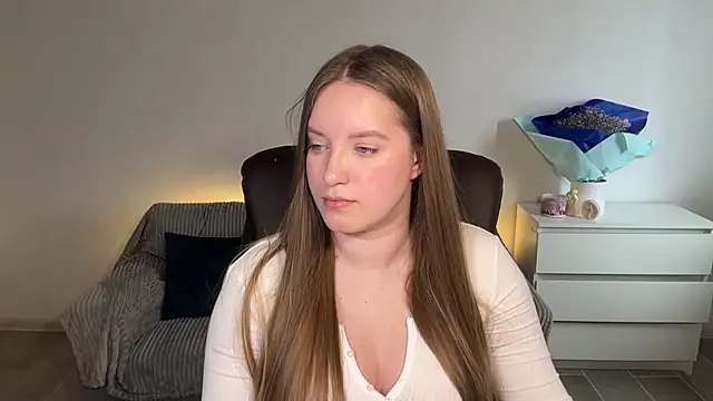 EvaMaddison 即時 XXX 聊天