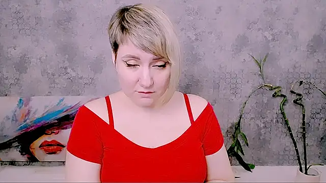 Djullia Live XXX-chat