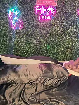 Pokazy przed kamerką – RenaThickAss