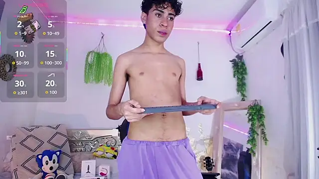 XXX chat uživo modela huge_armound