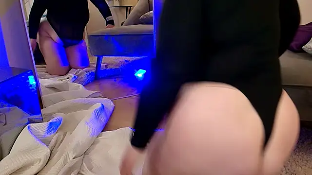 blessbinny Adlı Modelin Canlı XXX Sohbeti