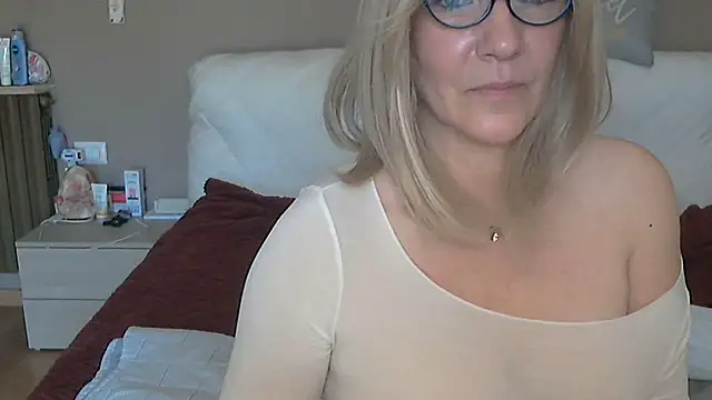 -K--'s Live XXX Chat