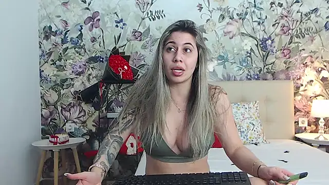 RoseDiamond06's Live XXX Chat