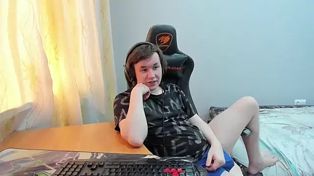 iliaskrislove's Live XXX Chat