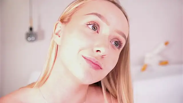 Chatroom XXX en direct de HollisBeckett