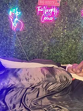 แชท XXX สดของ RenaThickAss