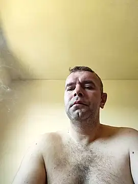 Chat +18 de saladinbakiz ao vivo